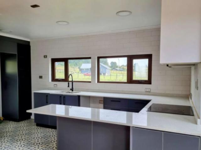 Que mejor que comprar una Casa Nueva, recién terminada y con excelentes terminaciones / 3D 3B / Puerto Varas