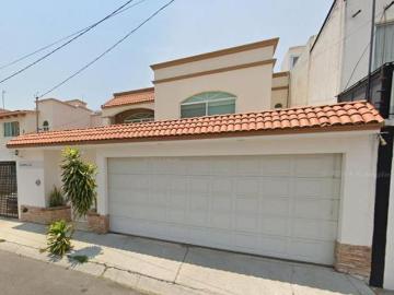 Casa de ensueño disponible en CERRO DE ACASULCO, Colinas del Cimatario, Querétaro
