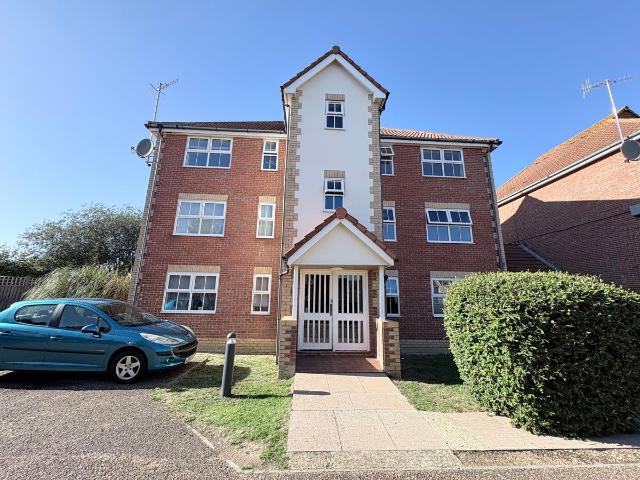 Quebec Close, Eastbourne BN23, 2 bed flat to rent, £995 pcm | PrimeLocation