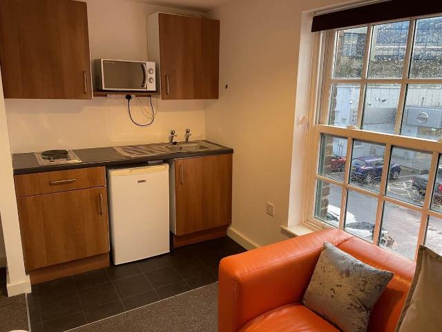 Quebec Street, Bradford BD1, Studio to rent, £400 pcm | PrimeLocation