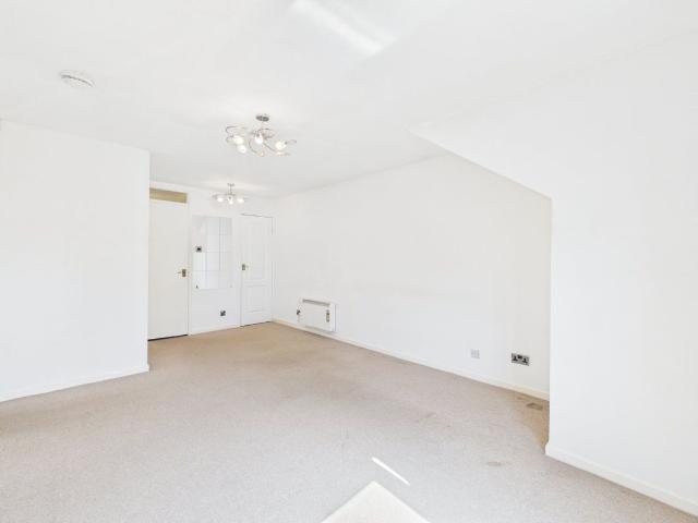 Queen Victoria House, Peach Street, Wokingham, Berkshire RG40, 1 bed flat to rent, £900 pcm | PrimeLocation