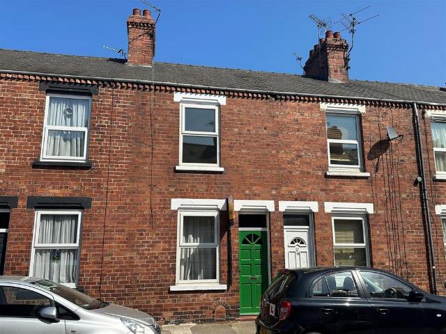 Queen Victoria Street, South Bank 2 bed terraced house to rent £1,100 pcm £254 pw