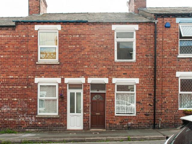 Queen Victoria Street, York YO23 2 bed terraced house to rent £1,325 pcm £306 pw