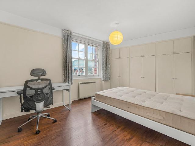 Queen Alexandra Mansions, Hastings Street WC1H, 3 bed flat to rent, £3,987 pcm | PrimeLocation