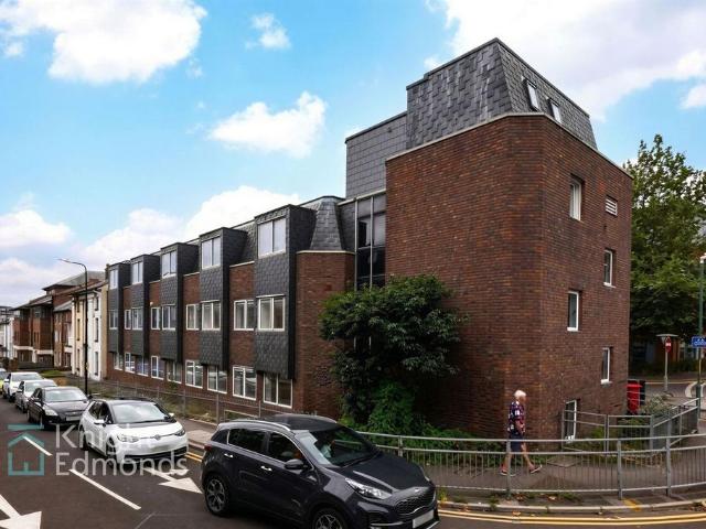 Queen Anne Road, Coronet House, ME14 Studio to rent £750 pcm £173 pw