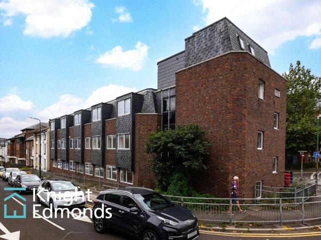 Queen Anne Road, Coronet House ME14, Studio to rent, £750 pcm | PrimeLocation