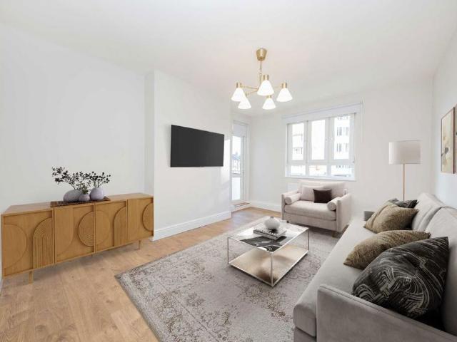 Queen Caroline Street, London W6 4 bed flat to rent £4,950 pcm £1,142 pw