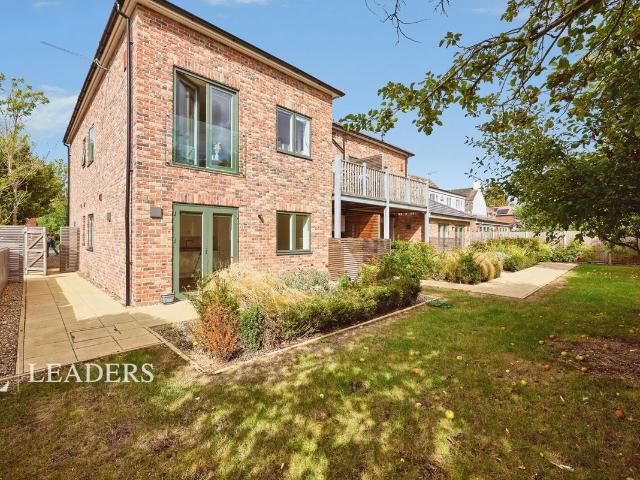 Queen Ediths Way, Cambridge CB1, 2 bed flat to rent, £1,720 pcm | PrimeLocation