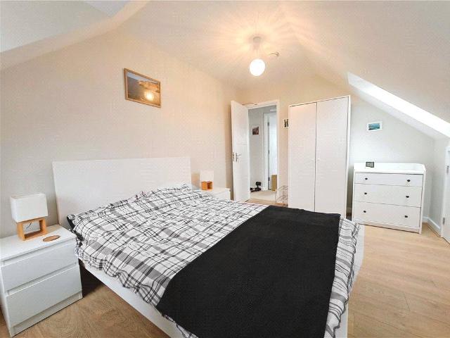 Queen Eleanors Road, Guildford. 1 bed in a house share to rent £1,150 pcm £265 pw