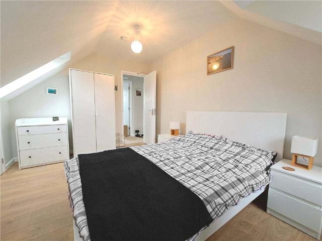 Queen Eleanors Road, Guildford. 1 bed in a house share to rent £1,175 pcm £271 pw