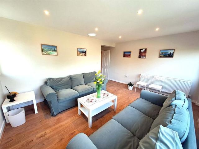 Queen Eleanors Road, Guildford, Surrey, GU2 7SL