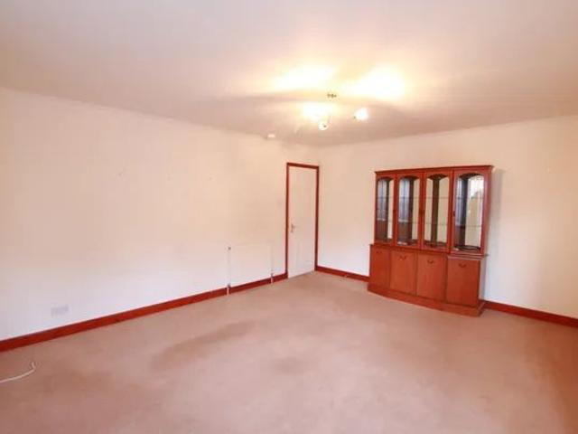 Queen Elizabeth Court, Clydebank, G81