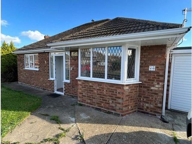 Queen Elizabeth Road, Grrmsby DN36, 2 bed bungalow to rent, £1,000 pcm | PrimeLocation