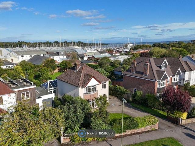 Queen Katherine Road, Lymington SO41, 3 bed detached house to rent, £1,900 pcm | PrimeLocation
