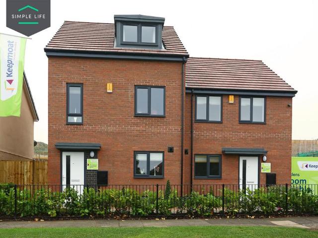 Queen Mary Road, Sheffield S2 3 bed semi detached house to rent £1,245 pcm £287 pw