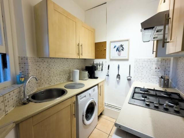 Queen Mary University of London, 327 Mile End Road, London, E1 4NS, United Kingdom | 1 bed apartment for rent #165858296 | Rentberry