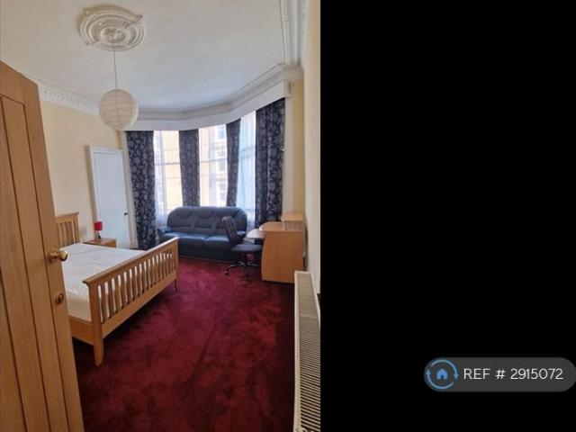 Queen Margaret Drive Hmo, Glasgow, G20 4 bed flat to rent £2,500 pcm £577 pw