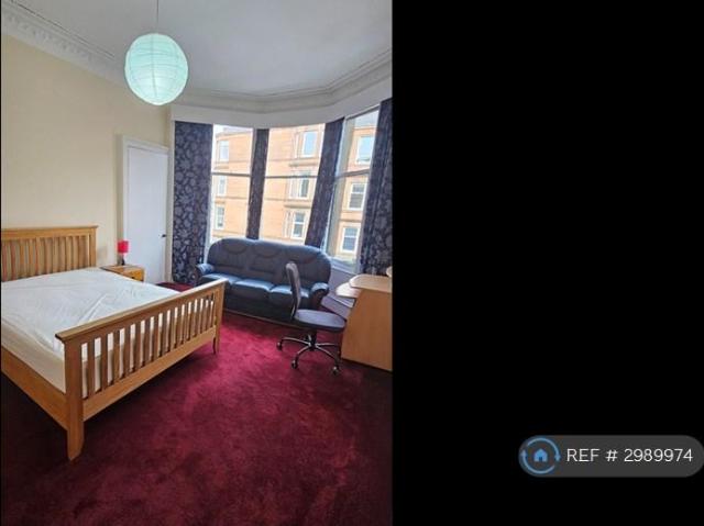 Queen Margaret Drive Hmo N. 4 bed flat to rent £2,460 pcm £568 pw