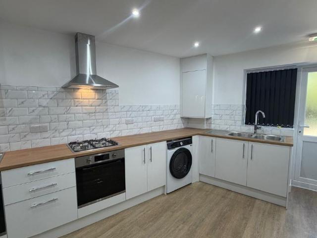 Queen Margarets Road, Coventry CV4, 7 bed semi detached house to rent, £3,800 pcm | PrimeLocation