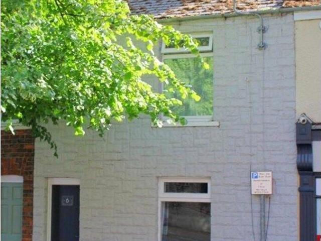 Queen St, Brigg DN20, 2 bed terraced house to rent, £700 pcm | PrimeLocation