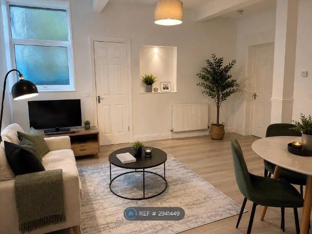 Queen St, Chester CH1, 1 bed flat to rent, £1,600 pcm | PrimeLocation