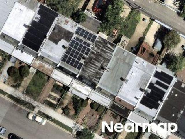 Queen St NE