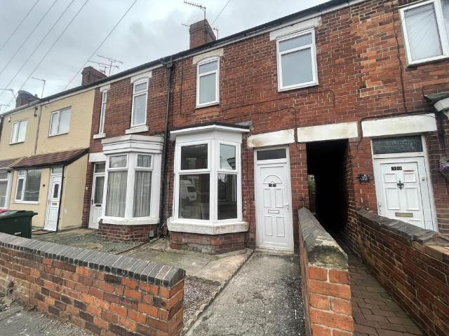 Queen Street, Clifton, Rotherham S65 2 bed terraced house to rent £650 pcm £150 pw