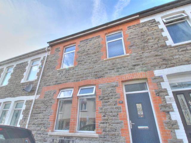 Queen Street, Barry CF62, 3 bed terraced house to rent, £1,300 pcm | PrimeLocation