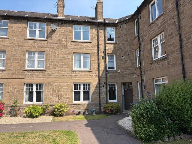 Queen Street, Broughty Ferry, Dundee DD5, 2 bed flat to rent, £850 pcm | PrimeLocation