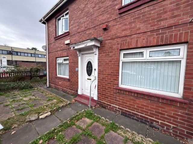 Queen Street, Gateshead, 2 NE8, 2 bed flat to rent, £595 pcm | PrimeLocation