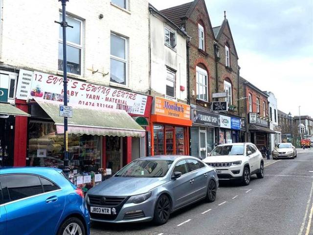 Queen Street, Gravesend DA12, 4 bed flat to rent, £1,300 pcm | PrimeLocation