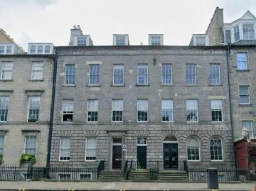 Queen Street, Edinburgh EH2 2 bed flat to rent £2,395 pcm £553 pw