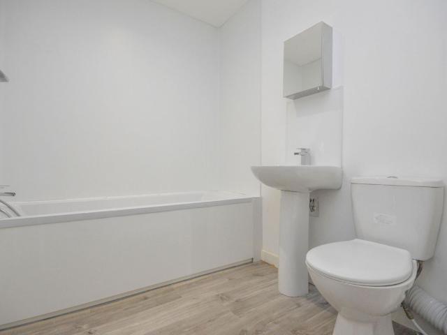 Queen Street, Kettering NN16, 1 bed flat to rent, £850 pcm | PrimeLocation