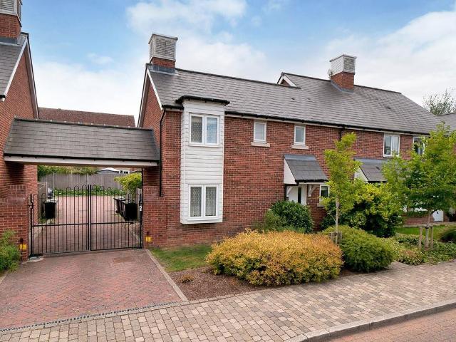 Queen Street, Kings Hill, West Malling ME19, 2 bed semi detached house to rent, £1,600 pcm | PrimeLocation