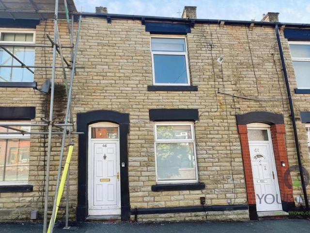 Queen Street, Oldham OL2 3 bed terraced house to rent £1,000 pcm £231 pw