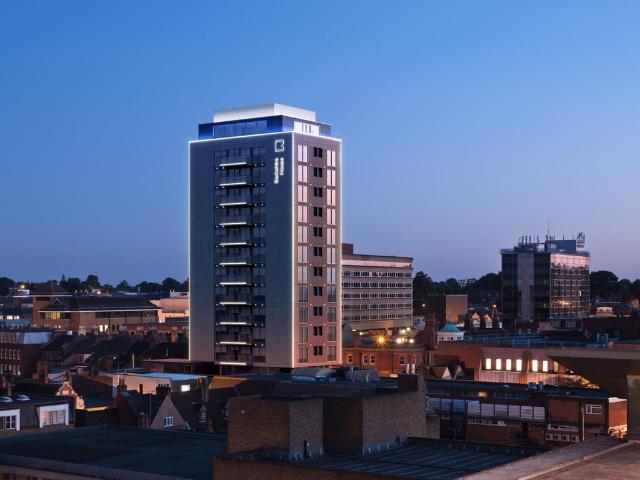 Queen Street, Maidenhead, Berkshire 1 bed apartment to rent £1,450 pcm £335 pw