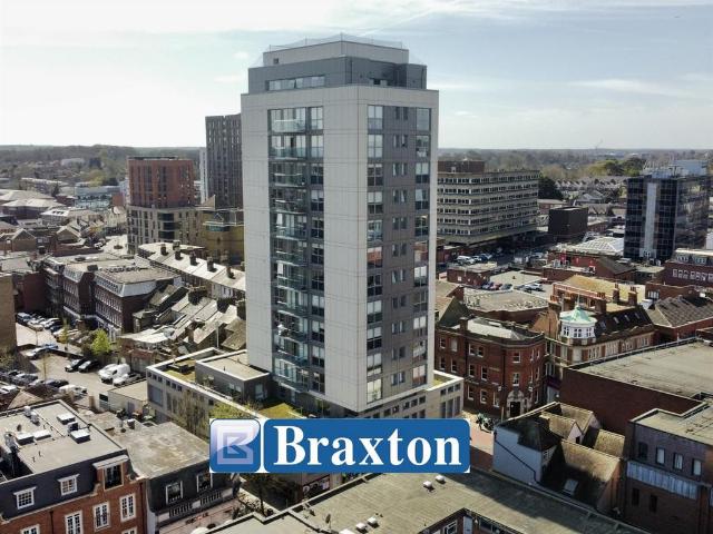 Queen Street, Maidenhead, Berkshire Studio to rent £1,450 pcm £335 pw