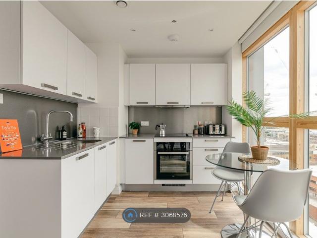Queen Street, Maidenhead SL6, Studio to rent, £1,475 pcm | PrimeLocation
