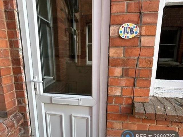 Queen Street, Southwell, NG25 3 bed flat to rent £950 pcm £219 pw