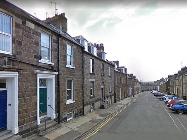 Queen Street, Stirling Town. 1 bed in a house share to rent £450 pcm £104 pw