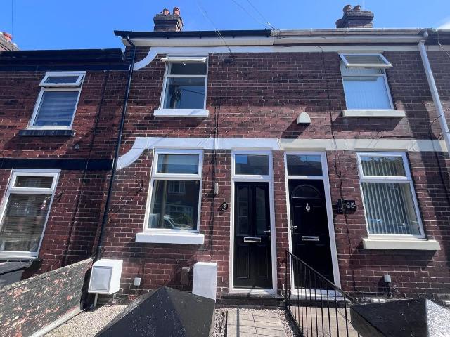 Queen Street, Porthill, Newcastle Under Lyme ST5, 2 bed terraced house to rent, £800 pcm | PrimeLocation