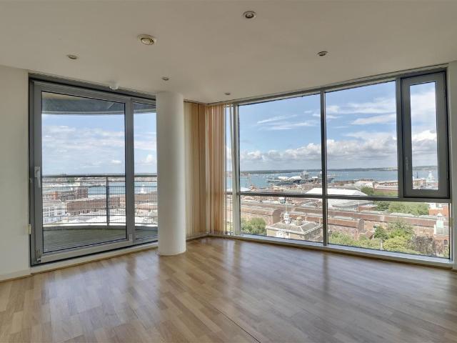 Queen Street, Portsmouth PO1, 2 bed flat to rent, £1,500 pcm | PrimeLocation