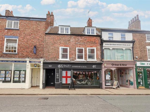 Queen Street, Ripon 1 bed flat to rent £750 pcm £173 pw