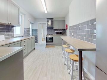 Queen Street, Treforest, Pontypridd CF37, 5 bed shared accommodation to rent, £338 pppm | PrimeLocation