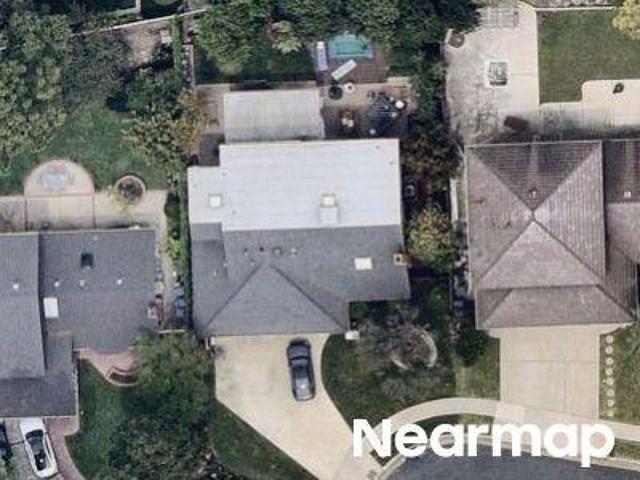 Queenridge Dr