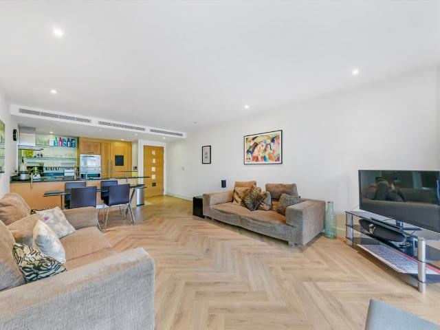 Queenstown Road, London SW11, 2 bed flat to rent, £3,800 pcm | PrimeLocation