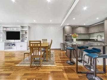 Queenstown Road, SW8 1 bed flat to rent £3,250 pcm £750 pw