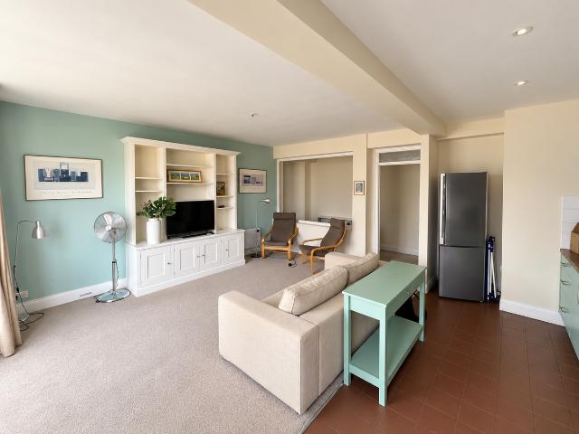 Queensway, London W2, 2 bed flat to rent, £3,200 pcm | PrimeLocation