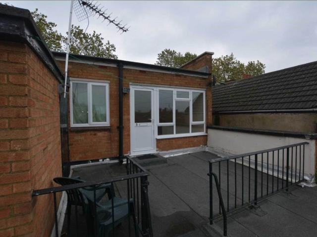 Queensway, Milton Keynes MK2, 2 bed flat to rent, £1,250 pcm | PrimeLocation