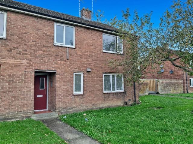Queensway, Wrexham LL13 1 bed flat to rent £750 pcm £173 pw